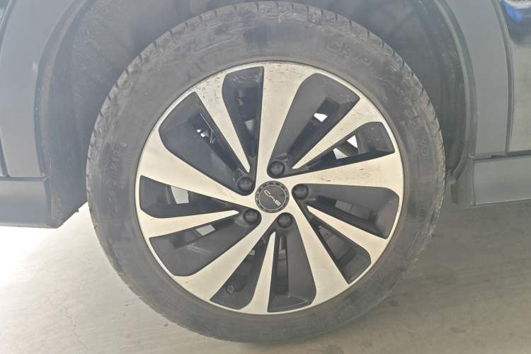 Used BYD Song PLUS New Energy 2023 Champion Edition DM-i 110KM Flagship PLUS Right Rear Wheel Hub