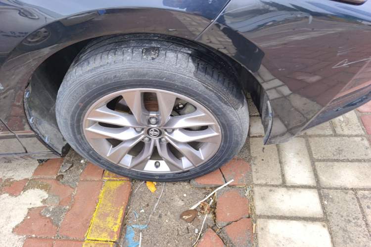 Used Toyota Avalon 2019 2.0L Luxury Edition China VI Standard Right Front Wheel Hub