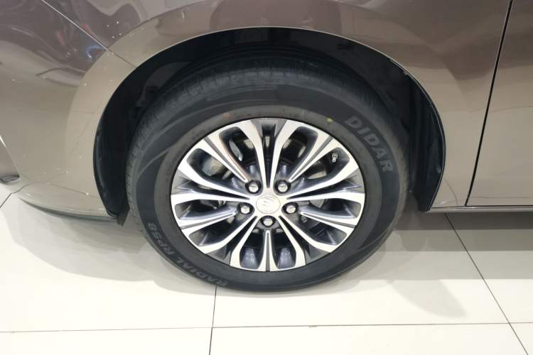 Used Buick GL8 2022 Land Cruiser Executive Class 652T Comfort Model
