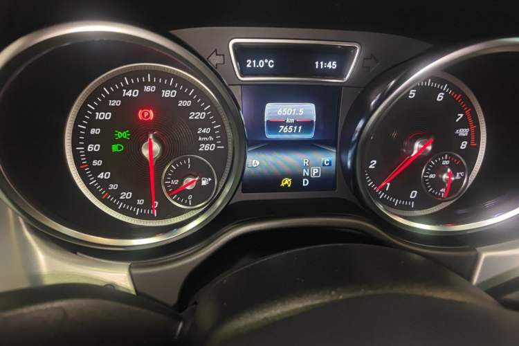 Used Mercedes-Benz GLE Coupe 2017 GLE 320 4MATIC Coupe SUV Instrument Cluster