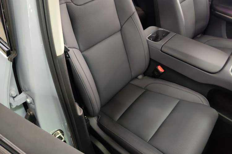 Used Leapmotor C16 2026 All-Electric 630 LiDAR Zhizun Edition 6 Seats