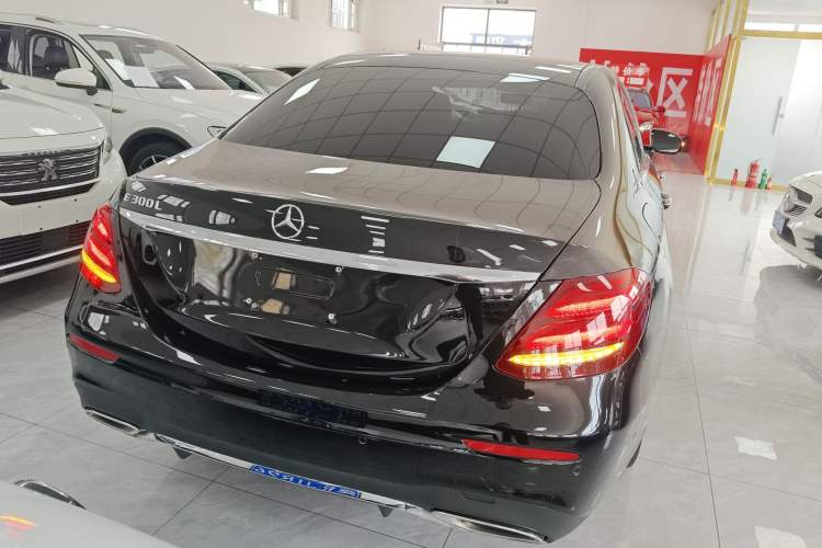 Used Mercedes-Benz E-Class 2018 Facelift E 200 L Sport Edition