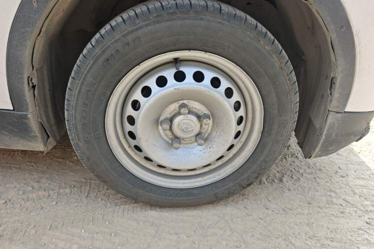 Used SAIC MAXUS EV30 2021 Pure Electric Smart Logistics Expert with Long Wheelbase—CATL