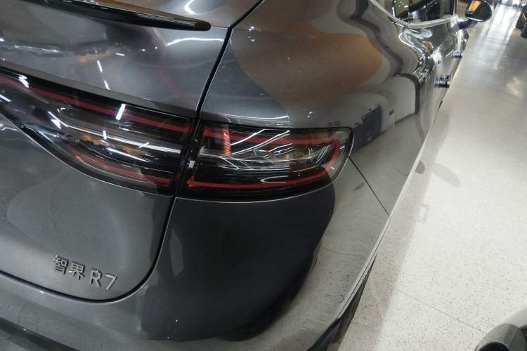 Used Hima Luxeed R7 2024 All-Electric 736 km Ultra