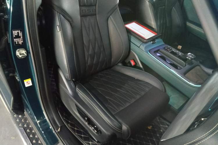 Used GAC Trumpchi GS8 2022 Dual-Engine Series 2.0TM Two-Wheel Drive Prestige Edition (7 Seats)
