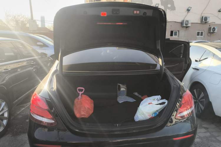 Used Mercedes-Benz E-Class 2019 E 300 L Luxury Model
