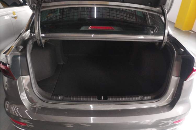 Used Geely Auto Emgrand 2023 4th Generation Champion Edition 1.5L CVT Prestige Model