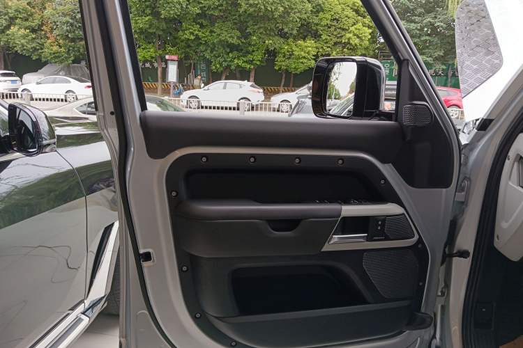 Used Land Rover Defender 2024 110 3.0T P400 XS