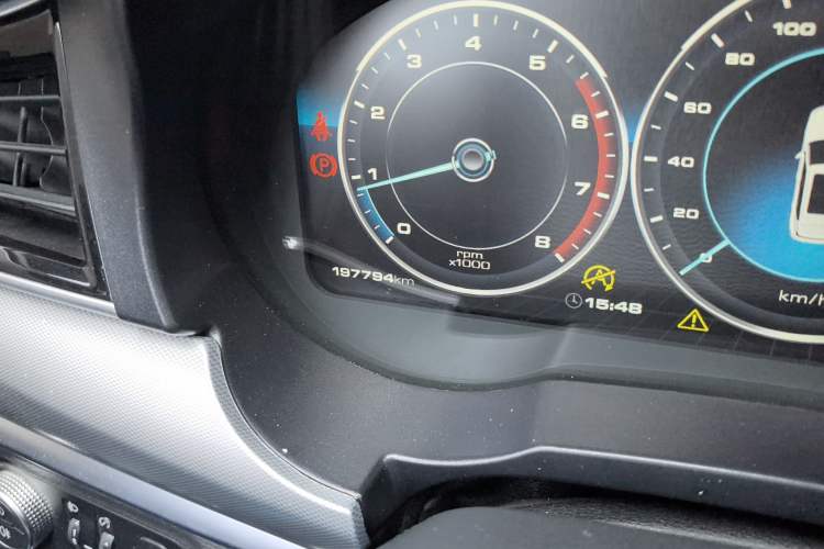 Used Haval H7 2019 2.0T Smart Enjoyment Version China V Standard Odometer Close Up