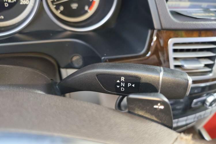 Used Mercedes-Benz E-Class 2015 E 200 L
