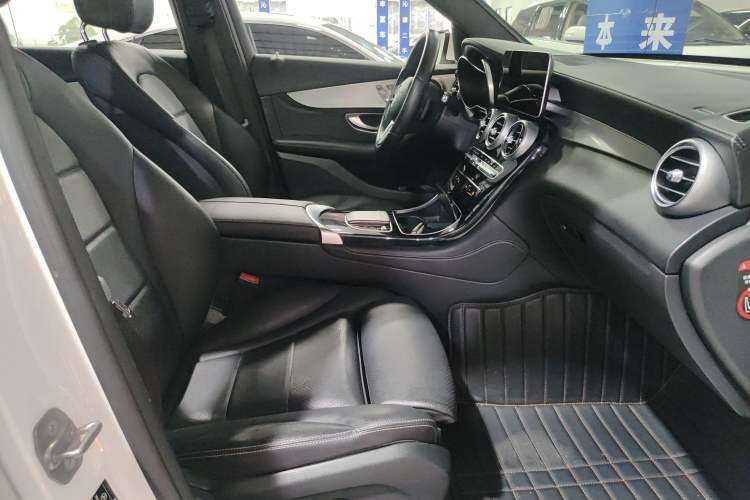 Used Mercedes-Benz GLC 2020 GLC 260 L 4MATIC Dynamic Model Right Front Seat