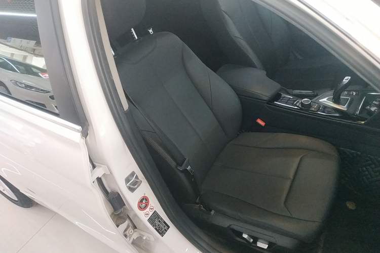 Used BMW 3 Series 2017 320Li Fashion Model
