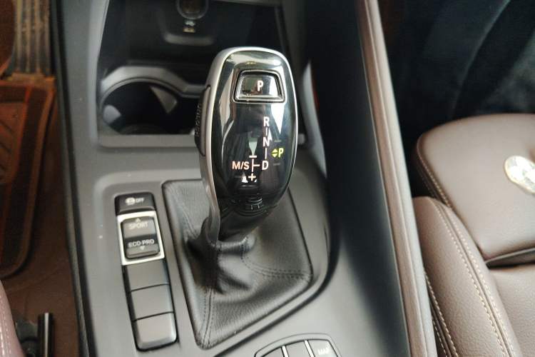 Used BMW X1 2020 sDrive25Li Leading Model Gear Lever