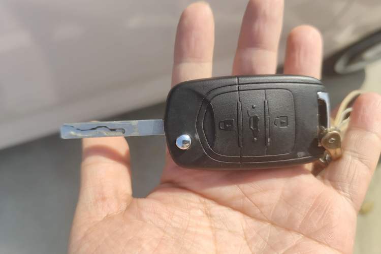 Used Wuling Hongguang MINIEV 2021 Macaron Fashion Edition Lithium-Ion Battery Vehicle Key