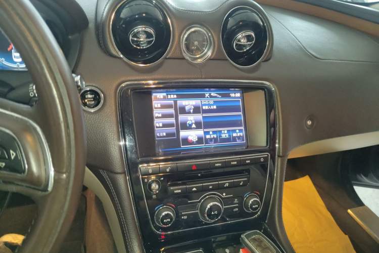 Used Jaguar XJ 2013 XJL 2.0T Elegance Business Edition
