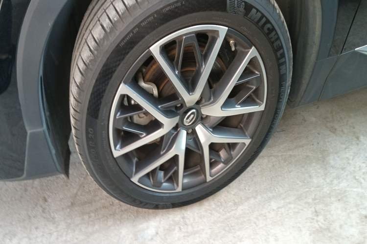 Used GAC Trumpchi GS8 2022 Flagship Series 2.0 TGDI Two-Wheel-Drive Prestige Edition (6-seater) Left Front Wheel Hub