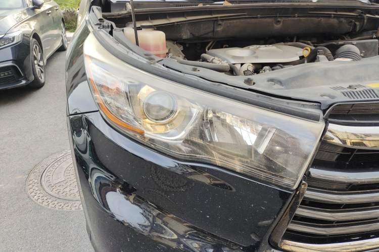 Used Toyota Highlander 2017 2.0T Four-Wheel Drive Black Edition Limited Model
