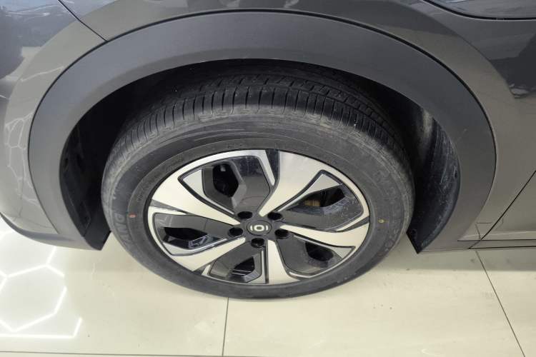 Used CHANGAN NEVO Q05 2026 Model 506 Max Left Front Wheel Hub