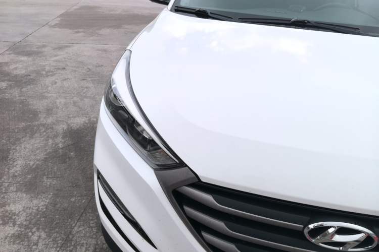 Used Hyundai Tucson 2015 1.6T Dual-Clutch Two-Wheel-Drive Smart Model Right Front Headlight