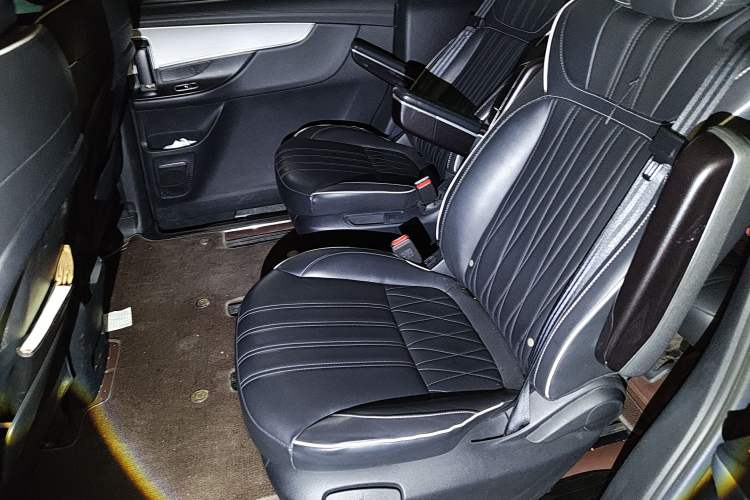 Used Roewe iMAX8 2021 400TGI Flagship Edition Left Rear Seat