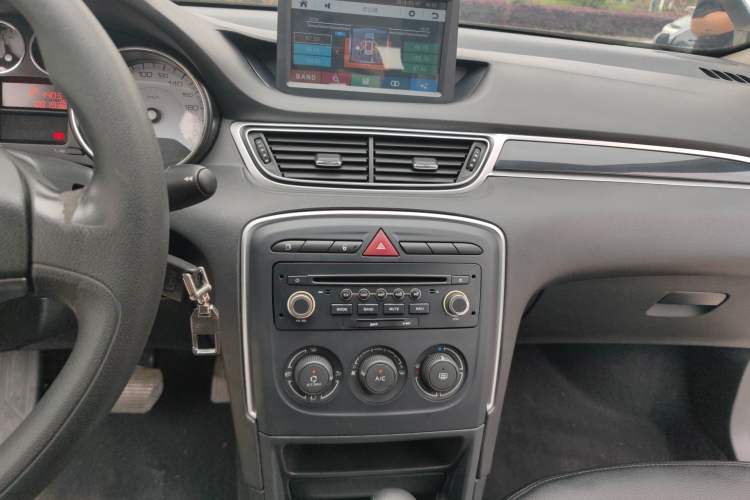 Used Peugeot 308 2014 Enjoy Edition Classic 1.6L Automatic Premium Model Audio And AC Panel