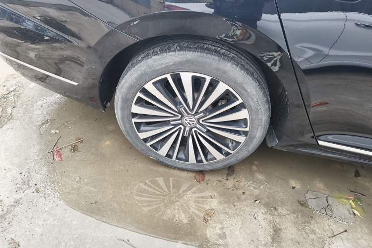 Used Volkswagen Passat 2020 330TSI Luxury Edition China VI
