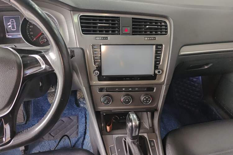 Used Volkswagen Golf 2015 1.6L Automatic Comfort Model
