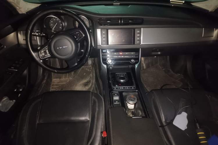 Used Jaguar XFL 2017 XFL 2.0T 200PS Windflower Edition
