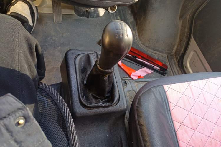 Used Wuling Zhiguang 2015 1.2L Practical LS-I Model