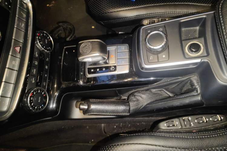 Used Mercedes-Benz G-Class 2013 G 500 Gear Lever
