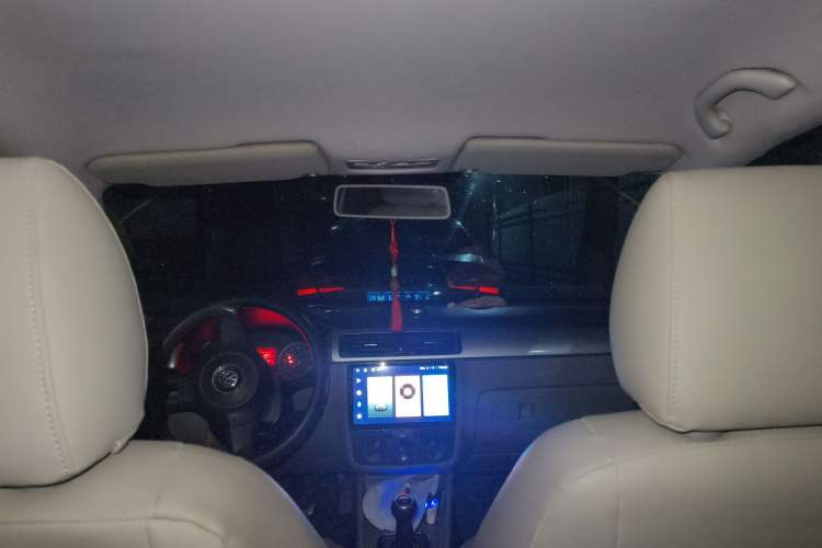 Used Volkswagen Bora 2012 1.6L Manual Fashion Edition Headliner