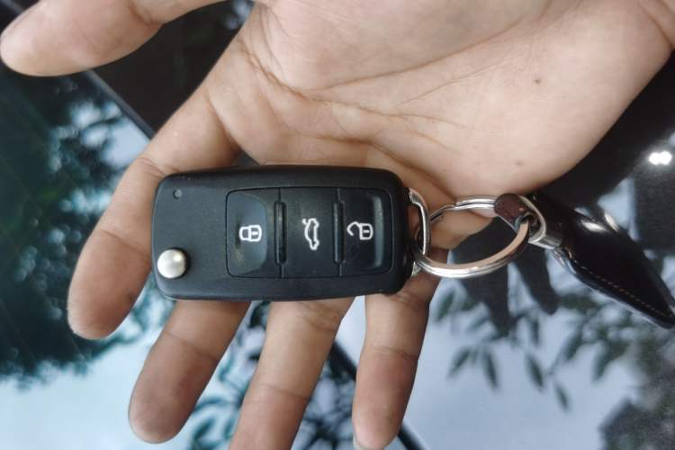 Used Skoda Superb 2013 1.8TSI Automatic Yashi Edition Vehicle Key