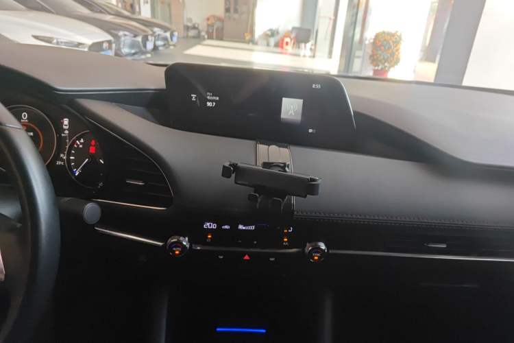 Used Mazda 3 Axela 2021 2.0L Automatic Zhiyao Edition Audio And AC Panel