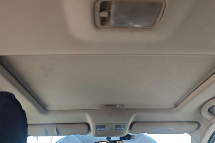 Used Dongfeng Aeolus AX7 2015 2.0L Manual Zhiyi Trim