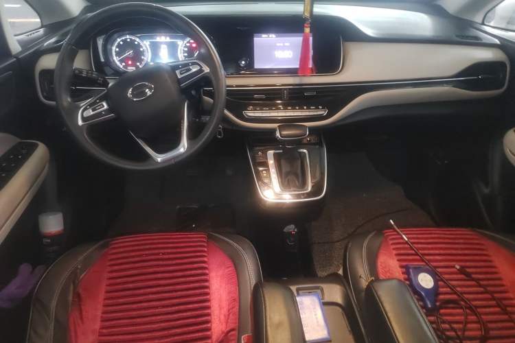 Used GAC Trumpchi M6 2019 270T DCT Elite Edition (7-seater) China VI Center Console