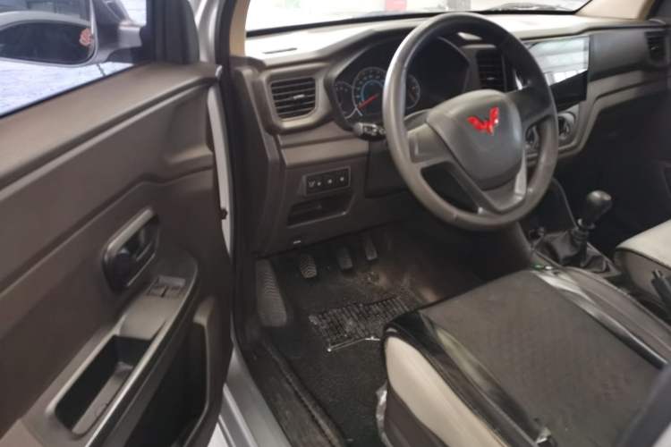 Used Wuling Hongguang V 2022 1.5L Enjoy Edition Electric-Powered LAR Driver Seat