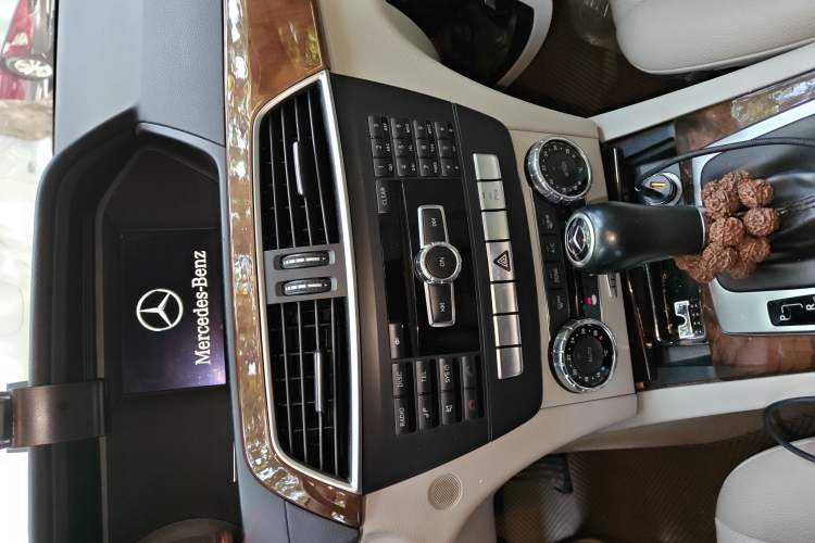 Used Mercedes-Benz C-Class 2010 C 200 CGI Elegance Model