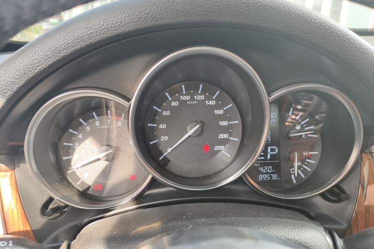 Used Zotye SR9 2017 2.0T Automatic Ultimate Light Edition
