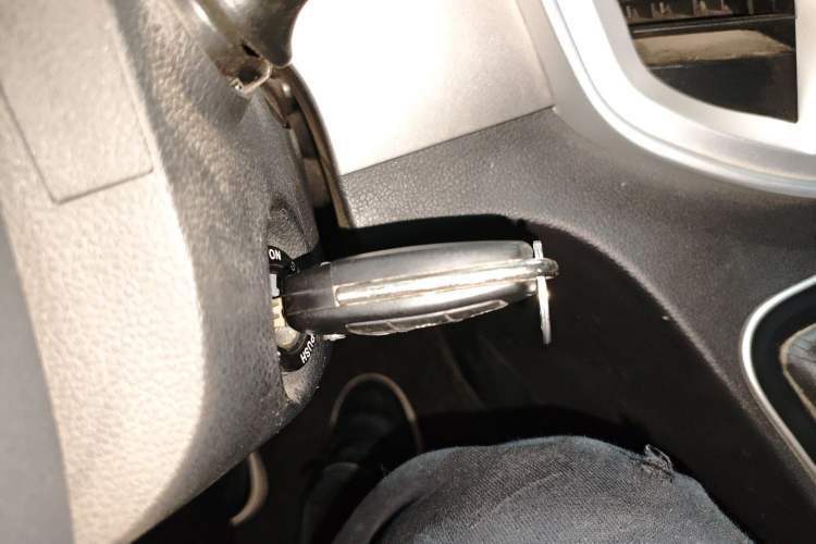 Used JAC Refine M4 2021 2.0L Manual Comfort Edition Vehicle Key