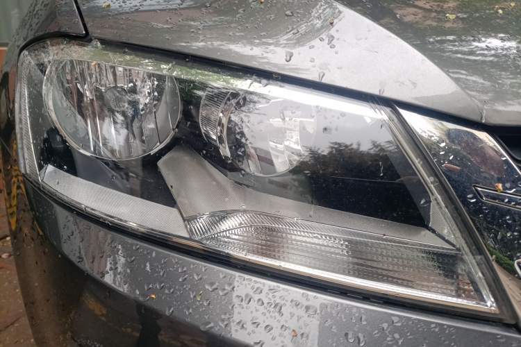 Used Volkswagen Lavida 2013 Revised Classic 1.6L Manual Fashion Edition Right Front Headlight