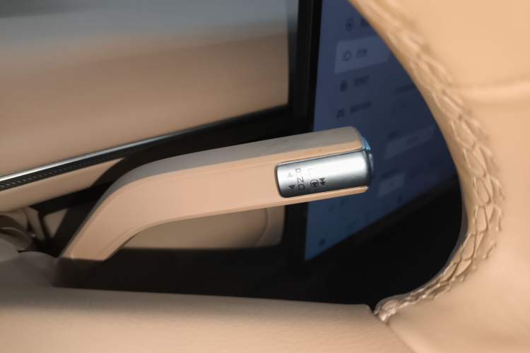 Used EXEED Star Era ET 2024 Extended-Range 240 Ultra All-Wheel Drive Gear Lever