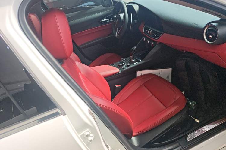 Used Alfa Romeo Giulia 2019 2.0T 280HP Luxury Edition