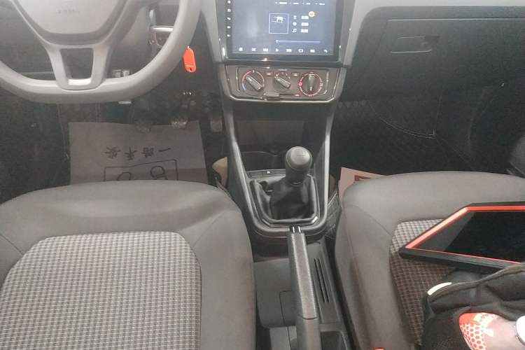 Used Volkswagen Santana 2021 1.5L Manual Fashion Edition Gear Lever