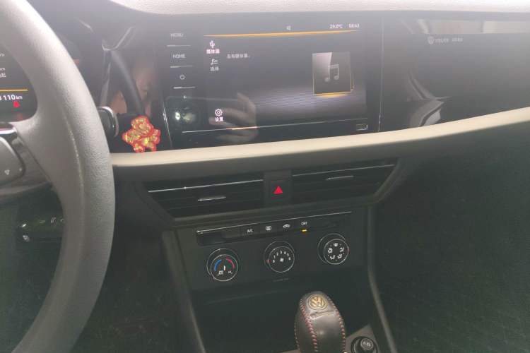 Used Volkswagen Lavida 2021 1.5L Automatic Comfort Edition Audio And AC Panel