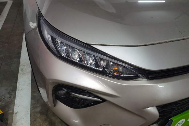 Used Toyota Wildlander 2020 Dual-Engine 2.5L E-CVT Two-Wheel Drive Luxury Edition Right Front Headlight