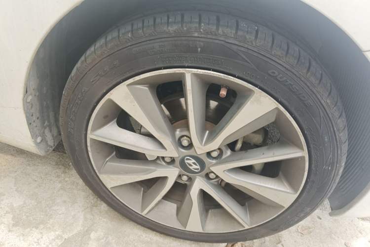 Used Hyundai Elantra (5th Generation / Langdong) 2015 1.6L Automatic Luxury Model
