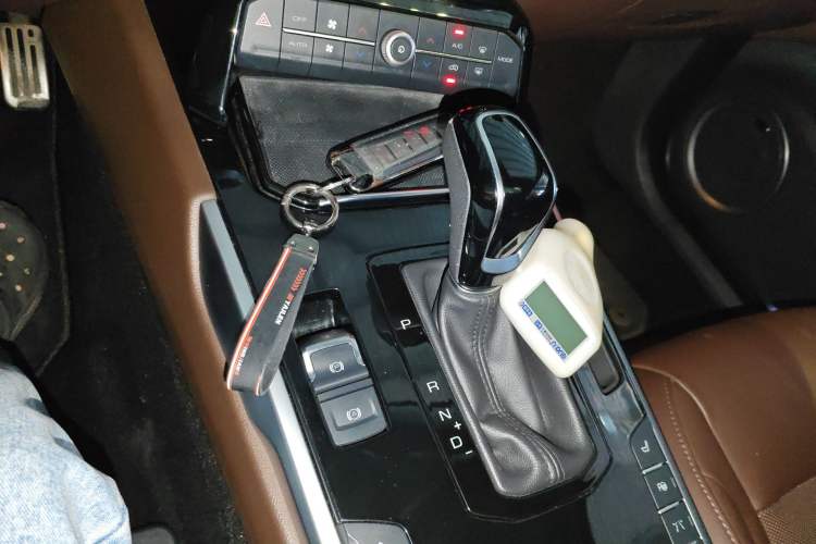 Used Wey VV7 2017 2.0T Flagship Model Gear Lever