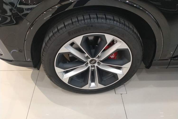 Used Audi Q7 2022 55 TFSI quattro S line Sport model