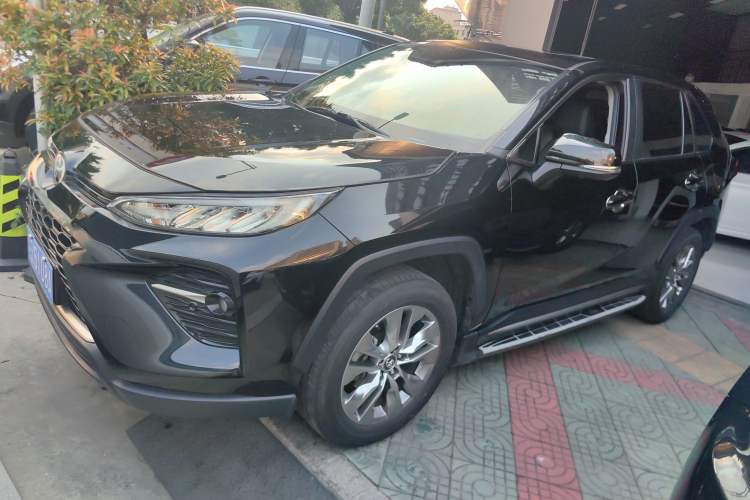 Used Toyota Wildlander 2022 2.0L CVT Two-Wheel Drive Luxury PLUS Edition