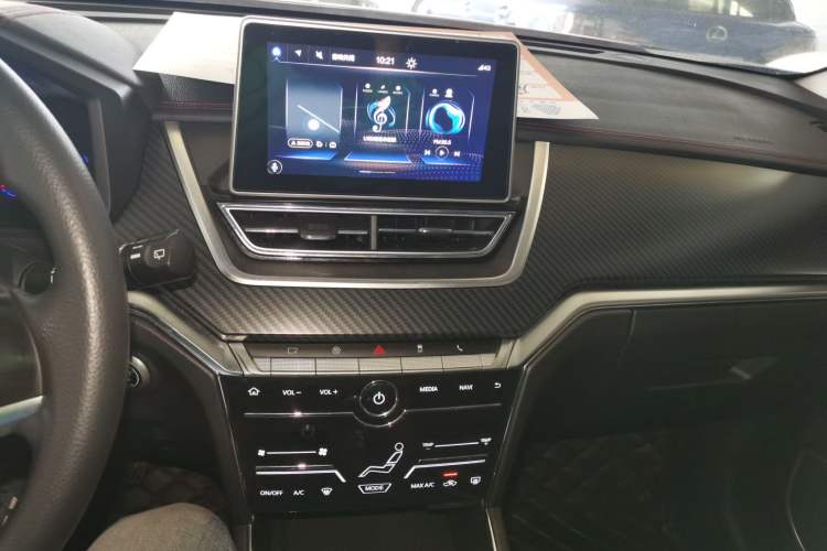 Used Venucia T60 2018 1.6L Manual ZhiShang Edition China V Standard
